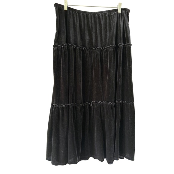 Notations Woman Dresses & Skirts - Notations Woman Black Velvet Tiered Midi Skirt Plus Size 1X Elastic Waist‎